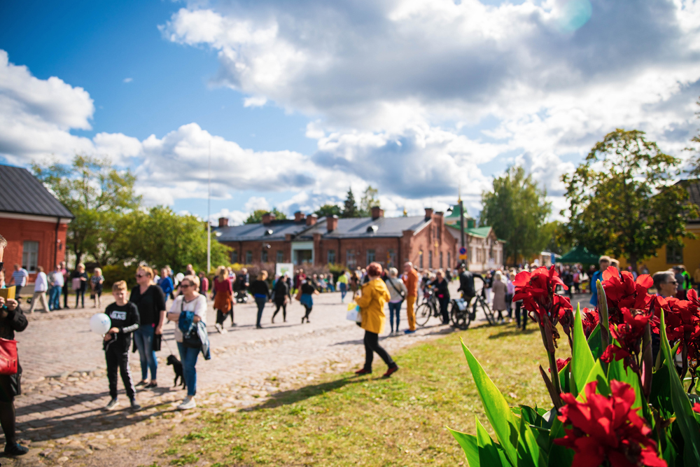 People at Lappeenranta Fortress.